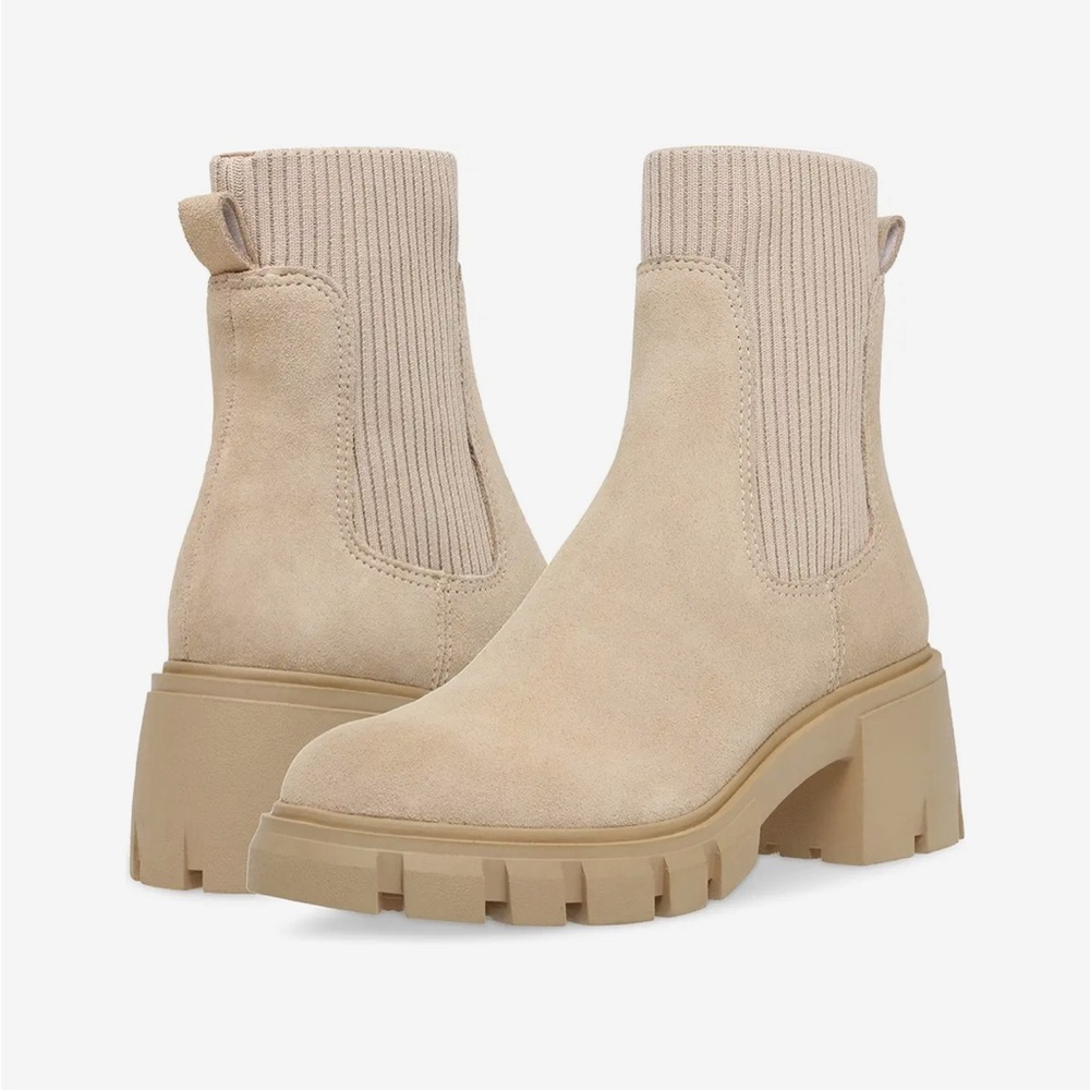 Steve Madden Chelsea Boot - Sand Suede - Size 7